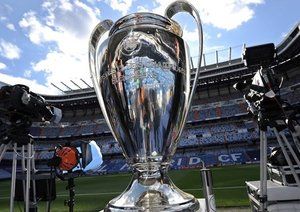 جام قهرمانی|جام قهرمانی لیگ قهرمانان پیش از دیدار فینال لیگ میان اتلتیکو مادرید و رئال مادرید.