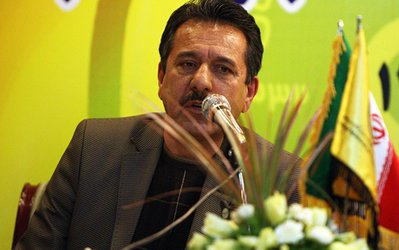 رسول خوروش: با برنامه‌ریزی غلط فدراسیون باید ساخت