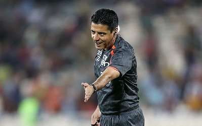 اظهار نظر جنجالی وكيل بين‌‎المللي فوتبال: فغانی سوت قطع بازی را زد، نه پایان بازی / بازی تراكتور بايد تكرار شود / فدراسيون فوتبال بخاطر مصلحت‌انديشی تن به چنين خواسته‌ای نمی‌دهد