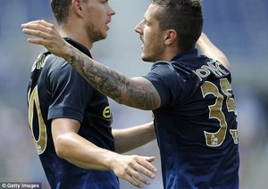 استوان یووتیچ - ادین ژکو