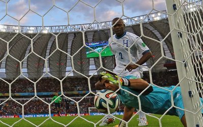 رونمایی از تکنولوژی تشخیص خط دروازه با شوت بنزما