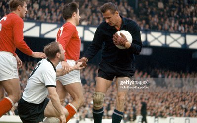 یاشین نماد انقلاب در دروازه‌بانی