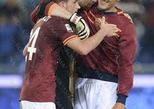 رم 1-0 کیه وو / هفته ی دهم|رم در غیاب فرانچسکو توتو یک بر صفر کیه وو را از پیش رو برداشت.