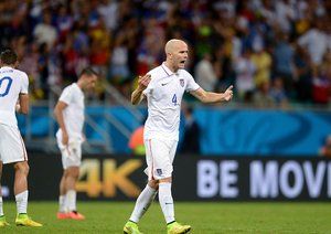 مایکل بردلی|روحیه دادن مایکل بردلی ، بازیساز تیم ملی آمریکا به دیگر هم تیمی هایش.