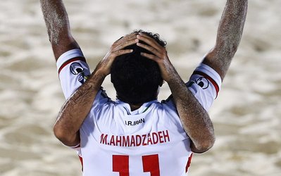 جام بین‌قاره‌ای فوتبال ساحلی | امارات 1 - ایران 2 / امید شاگردان اوکتاویو زنده ماند