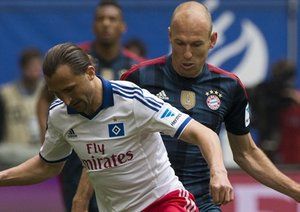 روبن - جیراکک|درگیری روبن و جیراکک در میانه میدان