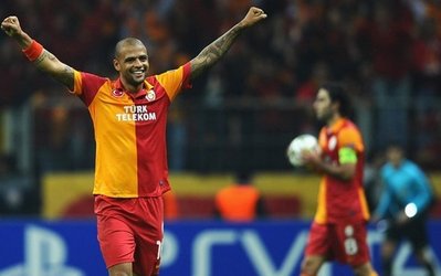 کری‌خوانی فلیپه ملو برای هواداران تیم ملی هلند