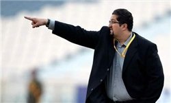 کم‌تماشاگرترین لیگ، جذاب‌ترین هفته‌های پایانی را دارد/ فولاد شانس اول قهرمانی است