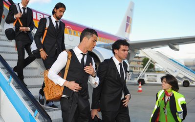 استقبال 200 نفری از رئالی‌ها در آستانه ورود به لیسبون