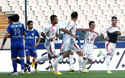 جام حذفی | استقلال صفر – پارسه یک در پایان نیمه اول