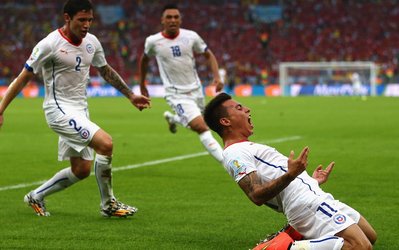 نیمه اول: اسپانیا 0 – شیلی 2 / اسپانیا در نیمه اول برابر شیلی هم نقره‌داغ شد!