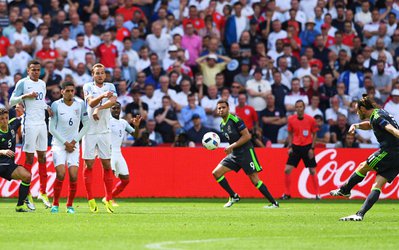 گزارش ویژه | به بهانه درگیری لفظی بیل با انگلیسی‌ها؛ 137 سال خصومت در مستطیل سبز