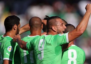 نَبیل گیلاس