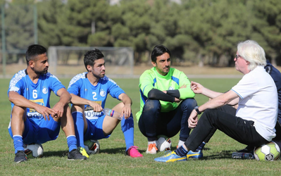 تغییرات استقلال در جناح راست