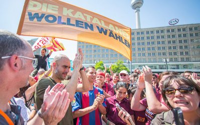 تصاویر حضور گواردیولا در تظاهرات استقلال کاتالونیا