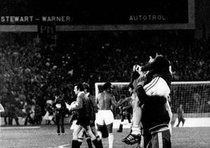 جان جهانی 1978|جام جهانی 1978 آرژانتین، پرو 3 –اسکاتلند 1، تیم ملی پرو پیروزی خود را جشن می گیرد.