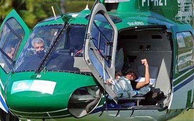 نیمار با هلی‌کوپتر به خانه‌اش برگردانده شد