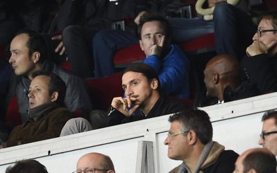 عکس روز | زلاتان نظاره‌گر گلزنی کاوانی و رکوردزنی میلیونرها