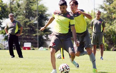 خرید جنجالی پرسپولیس کی به ترکیب اصلی می‌رسد؟