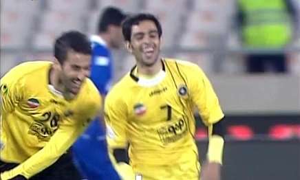 ویدئو : گل اول سپاهان(حسین پاپی)