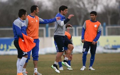 درخواست عجیب یک فرد ناشناس از مربی استقلال/ آبی‌پوشان «شبهه زو» بازی کردند