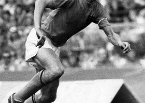 جام جهانی 1974|اسن، 30 ژوئن 1974، تیم های ملی، جام جهانی 1974 آلمان، هلند 2 – آلمان 0، فوق ستاره ی هلند، یوهان کرایف.