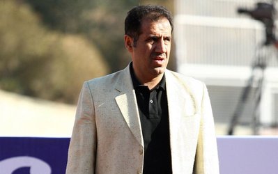 خسروی: فدراسیون فوتبال داوران را تهدید می کند/ 90 درصد حاضران در قرعه کشی لیگ را نمی شناختم!