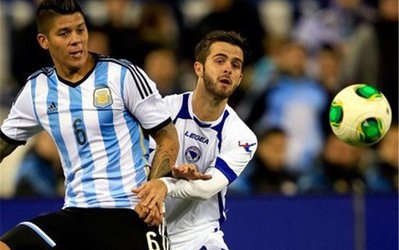 بالاخره روخا ویزای کار انگلیس را گرفت/ مدافع آرژانتینی در جمع یونایتدها