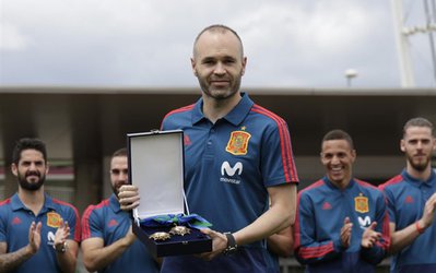 اینیستا نسبت به خطر رونالدو برای اسپانیا هشدار داد 