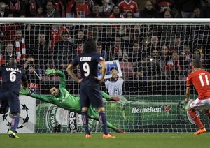 بنفیکا ۲-۱ پاری سن ژرمن / گروه C لیگ قهرمانان اروپا