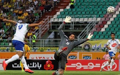 گردان: کی‌روش هنوز هم از من دلخوری دارد به همين دليل دعوتم نمی‌كند