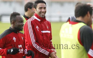 نکونام با یک روز تأخیر به پامپلونا می‌رسد