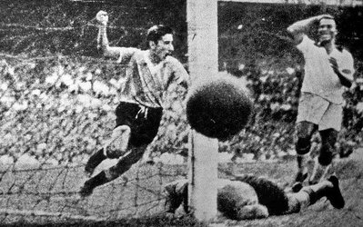 زننده گل قهرمانی اروگوئه در فینال جام جهانی ۱۹۵۰ درگذشت