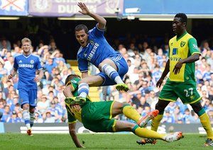 ادن هازِرد|خطای شدید روی ادن هازارد هافبک بلژیکی چلسی