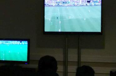 بازیکنان تیم ملی فوتبال دیدار نیجریه برابر آمریکا را تماشا کردند