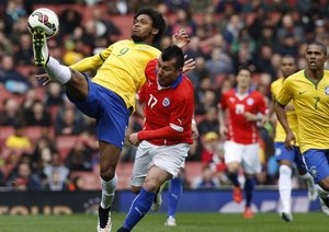 گری مدل - لوئیز آدریانو