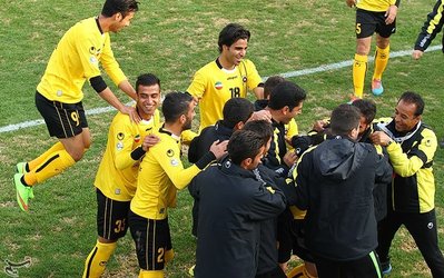 لیگ برتر | سپاهان ۴ - گسترش فولاد ۱ / سپاهان صدر نشین شد، سایپا و صبا به تساوی رضایت دادند