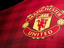 «FourFourTwo» | گزارش مالی شیاطین سرخ / تیره‌تر از تیره یا روشن؟