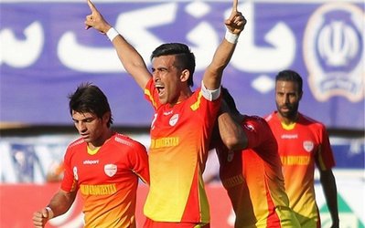 رحمانی: تعصب به پرسپولیس و استقلال حدی دارد و بازیکن باید به فکر زندگی‌اش باشد / به زودی  در خدمت فولاد خواهم بود