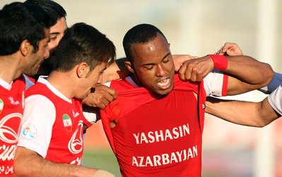 لیگ برتر | پیکان 0- تراکتور 2 / چشمك شاگردان تونی به قهرمانی