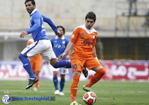 سایپا 0-1 استقلال/ هفته یازدهم|این بازی با تک گل آرش برهانی به پایان رسید و استقلال فاصله خود را با صدر جدول کاهش داد.