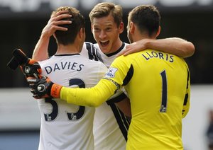 شادی بازیکنان تاتنهام|تاتنهام 4 - 1 منچستر سیتی / لیگ جزیره