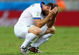 ديمیتريس سالپینجیدیس|عکس العمل ديمیتريس سالپینجیدیس در بازی تیم ملی کشورش مقابل ساحل عاج.