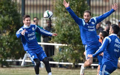 هواداران در آمریکا هم مسی را راحت نگذاشتند