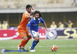 سایپا 0-1 استقلال/ هفته یازدهم|این بازی با تک گل آرش برهانی به پایان رسید و استقلال فاصله خود را با صدر جدول کاهش داد.