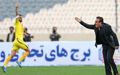 کاظمی: جنگ برابری با پرسپولیس نداشتیم / دو پنالتی ما گرفته نشد / اگر اشتباهات داوری اجازه بدهد، راه‌آهن در لیگ می‌ماند