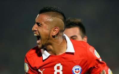 کوپا آمریکا 2015 | شیلی 2 - اکوادور 0 / جام با پیروزی میزبان آغاز شد + چیدمان دو تیم