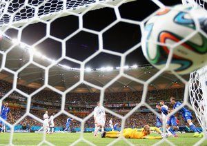 جو هارت|لحظه باز شدن دروازه جو هارت توسط کلودیو مارکیزیو .