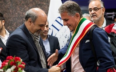 نشست گودرزی با کی‌روش و بازیکنان تیم ملی فوتبال پشت درهای بسته