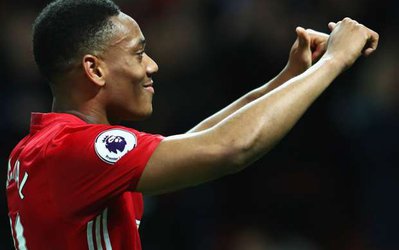 گری نویل: مارسیال می تواند همچنان در من یونایتد ستاره باشد